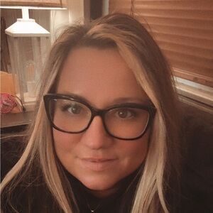 Meet your Posher, Nickie